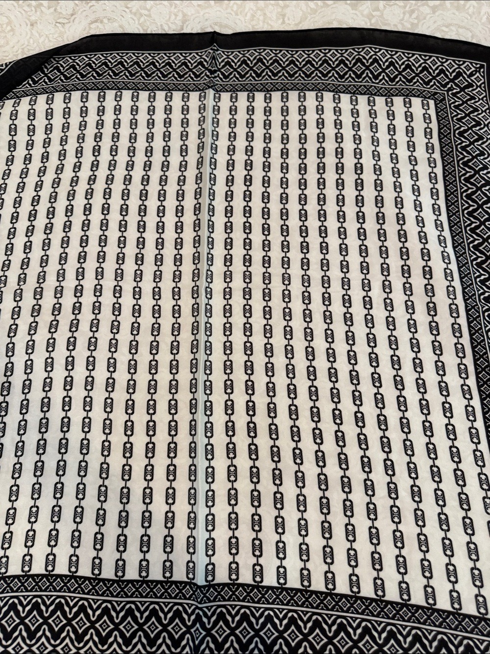 Black and White Geometric polyester Scarf - Picture 7 of 16